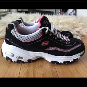 Skechers D’Lites Sz 9 Memory Foam Women’s Sneakers
